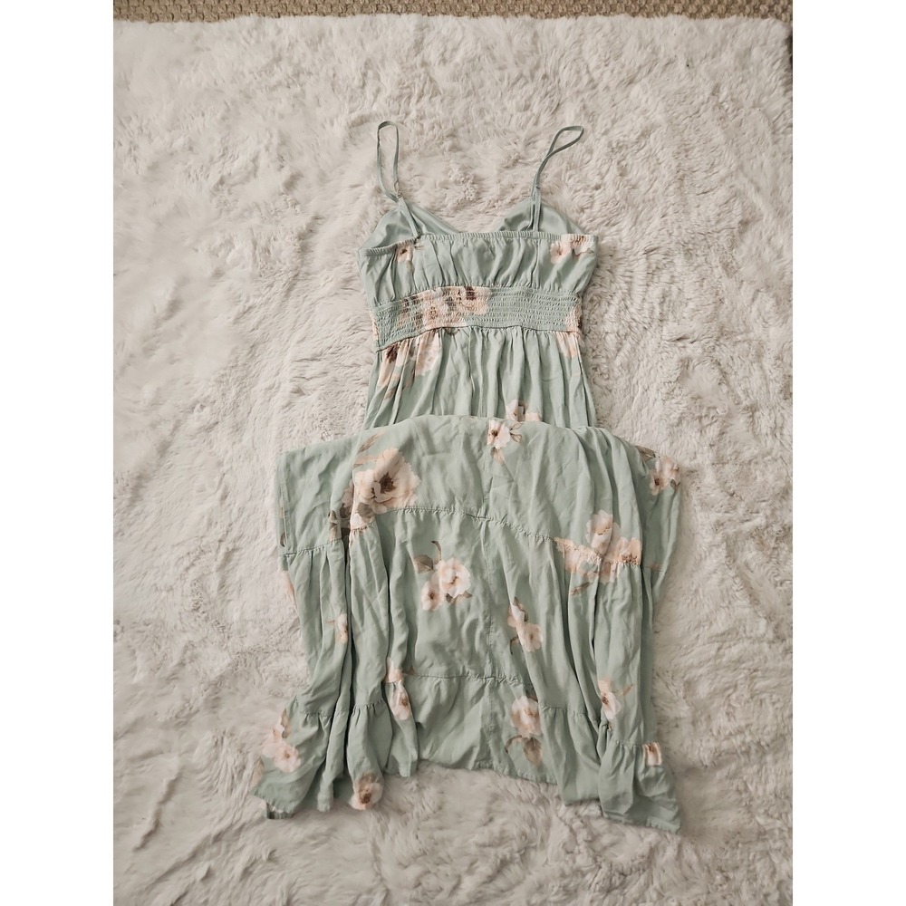 Streetwear Society Sage Green Floral Tiered Maxi Dress Women's Size M